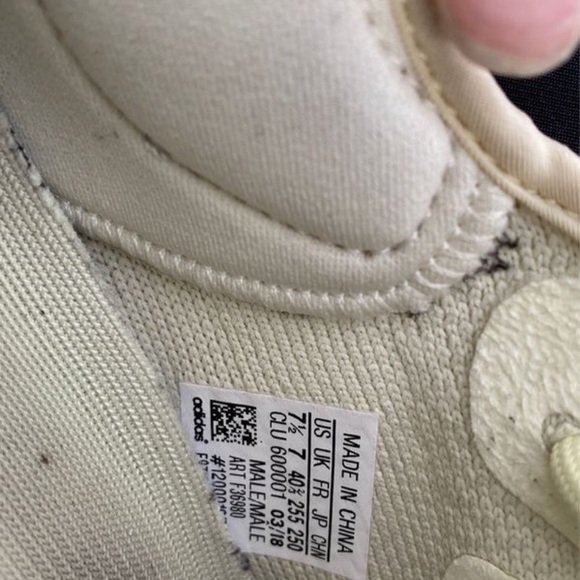 Yeezy boost - Picture 2 of 5